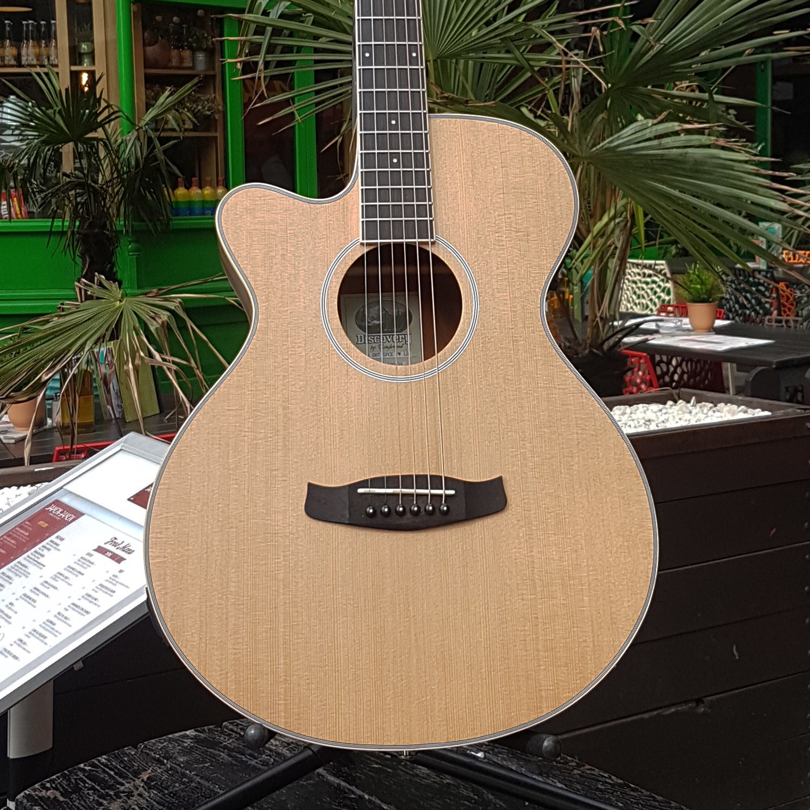 Tanglewood DBT SFCEBW Lefty