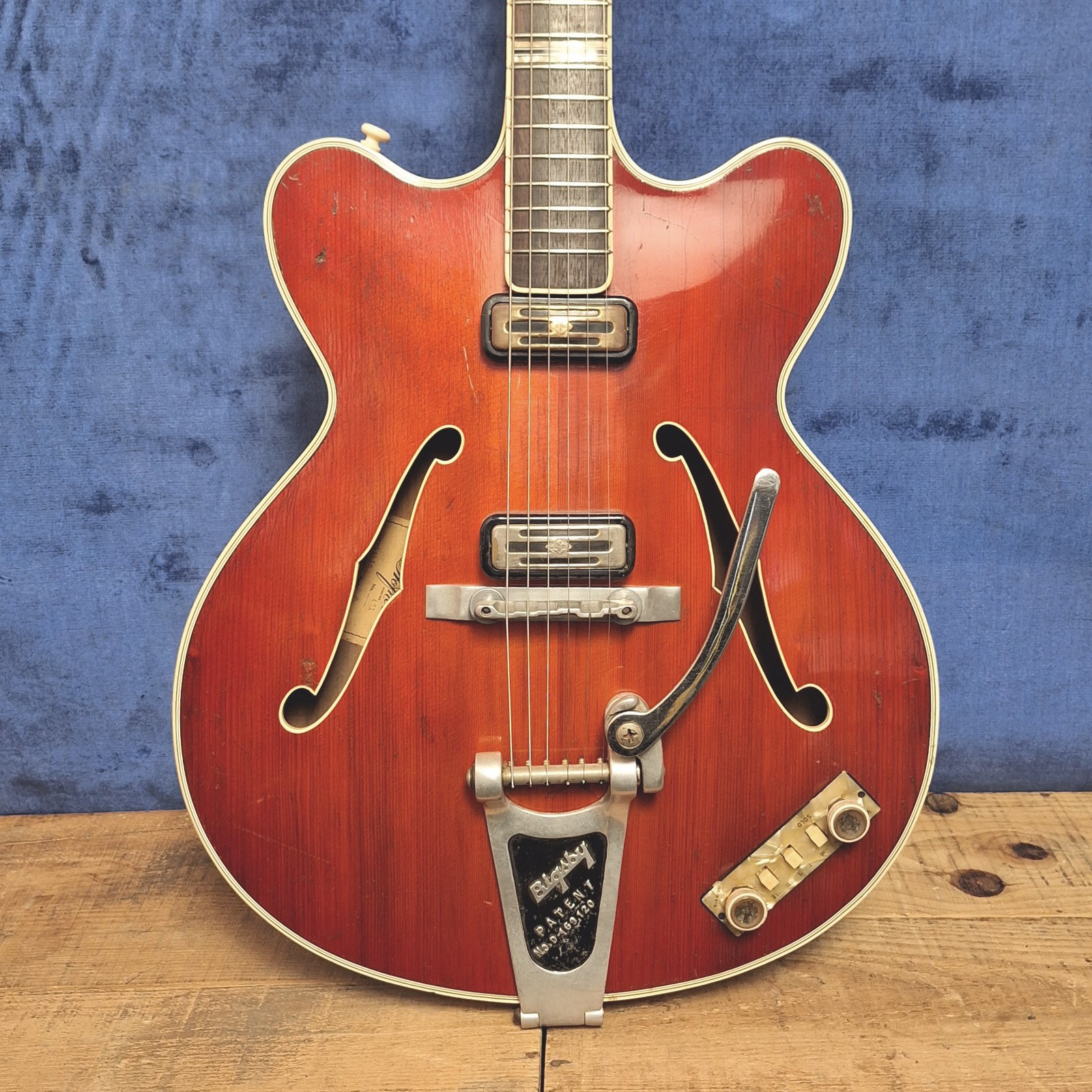 1961 Hofner Verithin