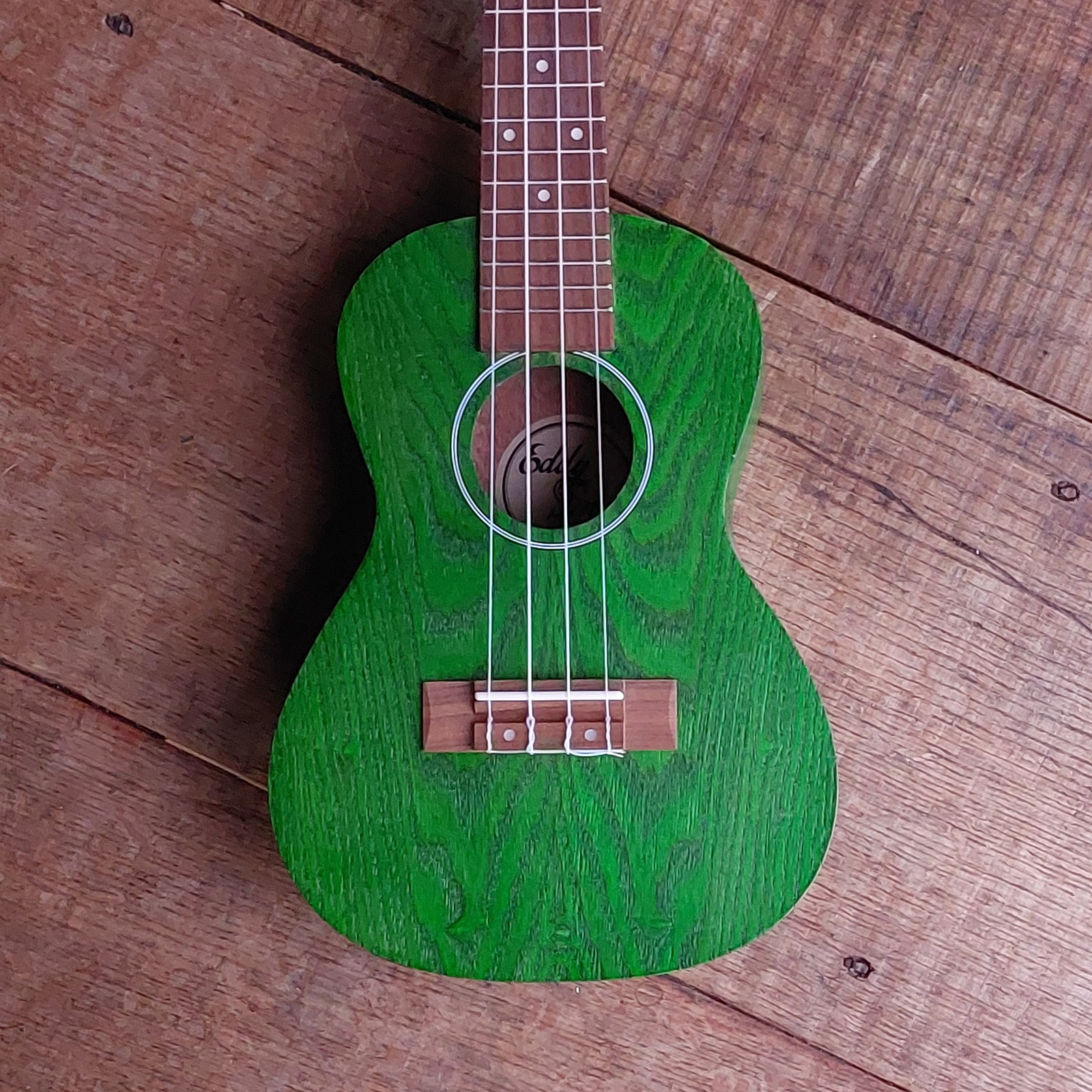 Eddy Finn Natural Ash Concert Ukulele - Green