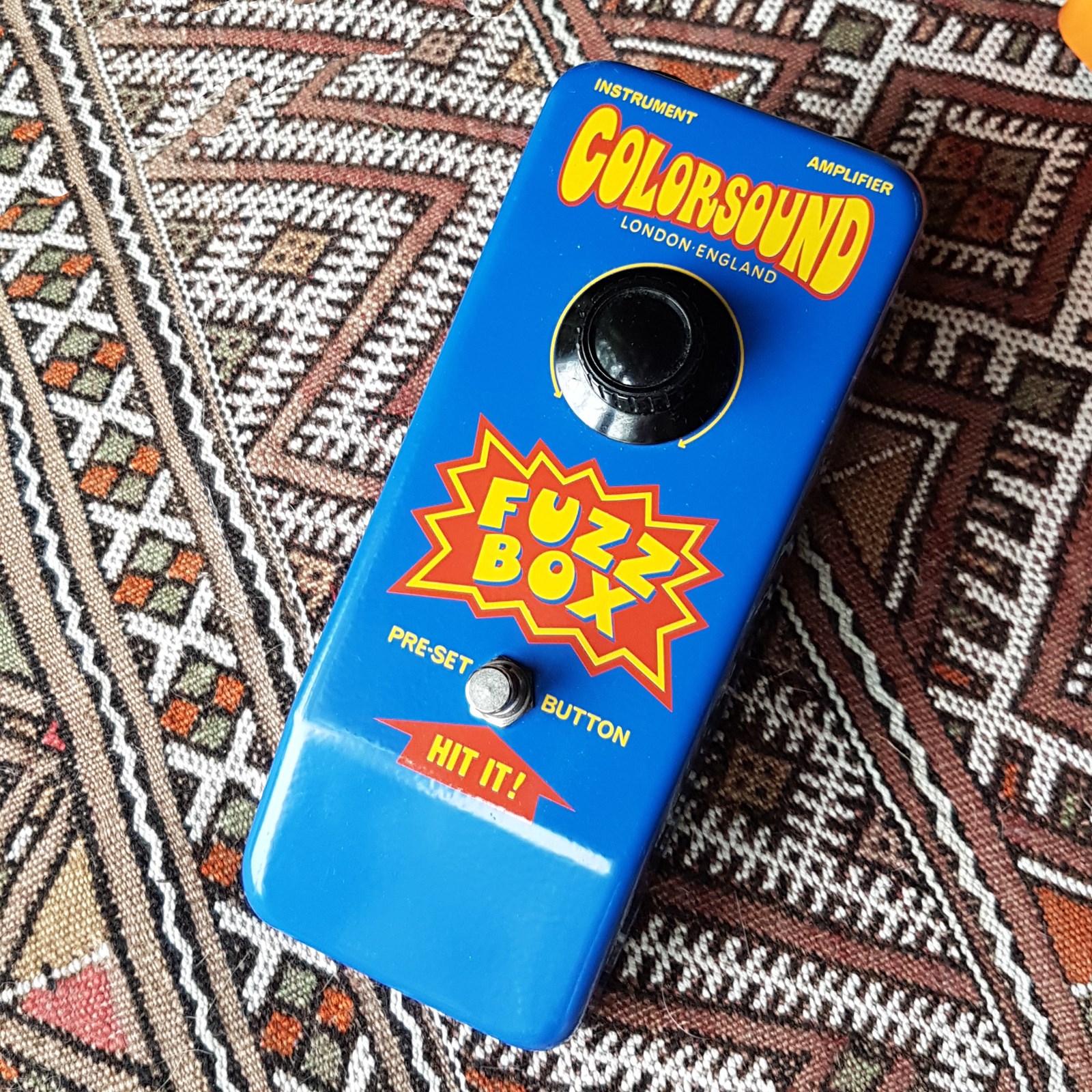 One Knob Fuzz by D.A.M.